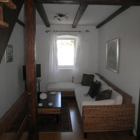 Holiday home Nina Pucisca